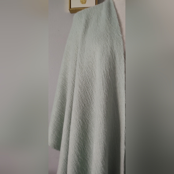 Lauren Conrad Women's Poncho One size color Mint Green excellent condition - Picture 5 of 10